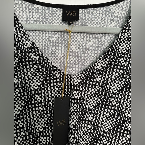 W5 size medium women’s top - Picture 5 of 6